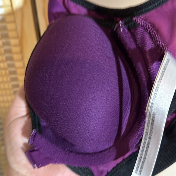 Victoria's Secret Sport Knockout Double Front Close Sports Bra Molded Cups 34B - Picture 12 of 16